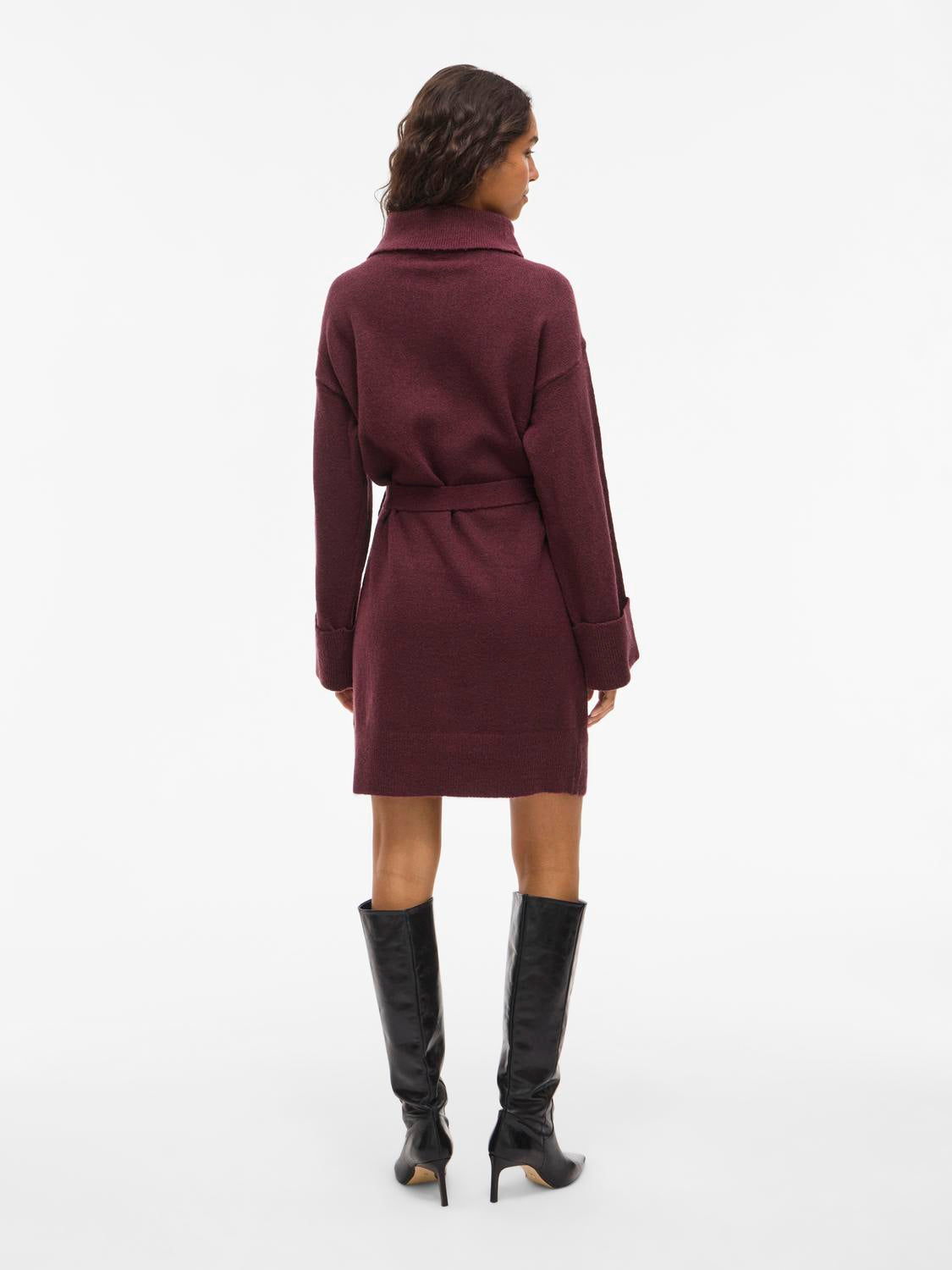 model_shot-back